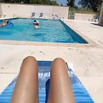 Studette, Terrasse Chauffée, Grand Parking Et Piscine Privatunterkunft *
