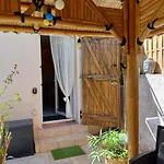 Studette, Terrasse Chauffee, Grand Parking Et Piscine