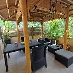 Privatunterkunft Studette, Terrasse Chauffée, Grand Parking Et Piscine