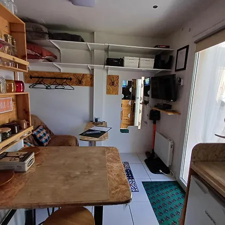 10m2, Terrasse 18m2 , Parking, Piscine Et Accueille Les Animaux Homestay Quissac (Gard)