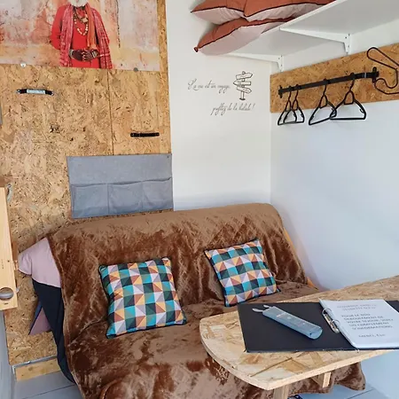 10m2, Terrasse 18m2 , Parking, Piscine Et Accueille Les Animaux Homestay