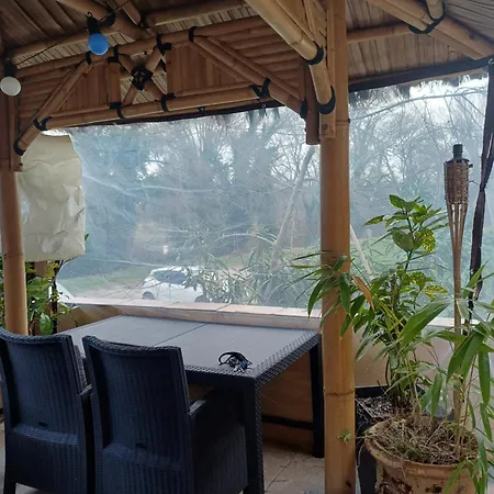 Studette Climatisee, Terrasse 18m2, Grande Piscine Et Grand Parking Pansiyon Quissac (Gard)
