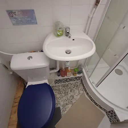 Ubytování v soukromí Studette Climatisee, Terrasse 18m2, Grande Piscine Et Grand Parking
