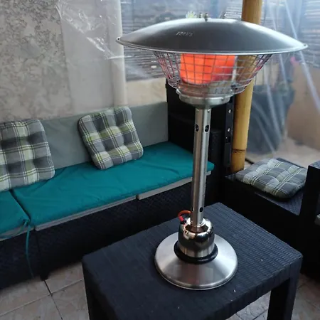 Ubytování v soukromí Studette Climatisee, Terrasse 18m2, Grande Piscine Et Grand Parking Quissac (Gard)