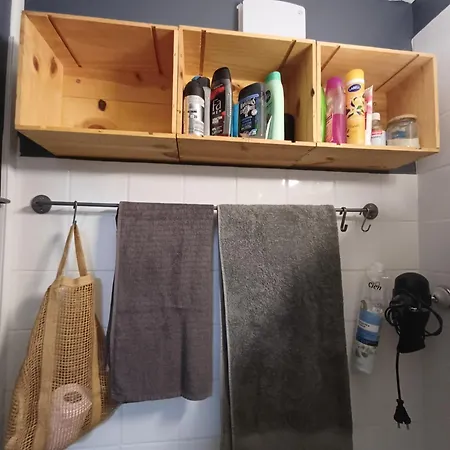 Petit Studio, Belle Terrasse, Piscine Et Parking Prive Quissac (Gard)