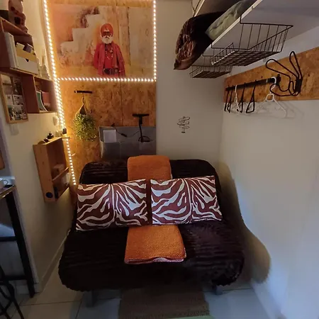 Séjour chez l'habitant Petit Studio, Belle Terrasse, Piscine Et Parking Privé