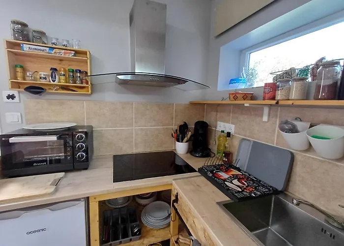 Проживание в семье Studette, Terrasse Chauffee, Grand Parking Et Piscine Quissac (Gard)