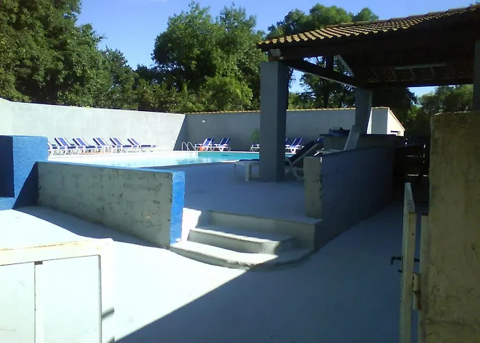 Проживание в семье Studette, Terrasse Chauffee, Grand Parking Et Piscine Quissac (Gard)