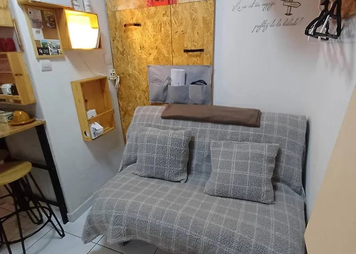 Проживание в семье Studette, Terrasse Chauffee, Grand Parking Et Piscine *
